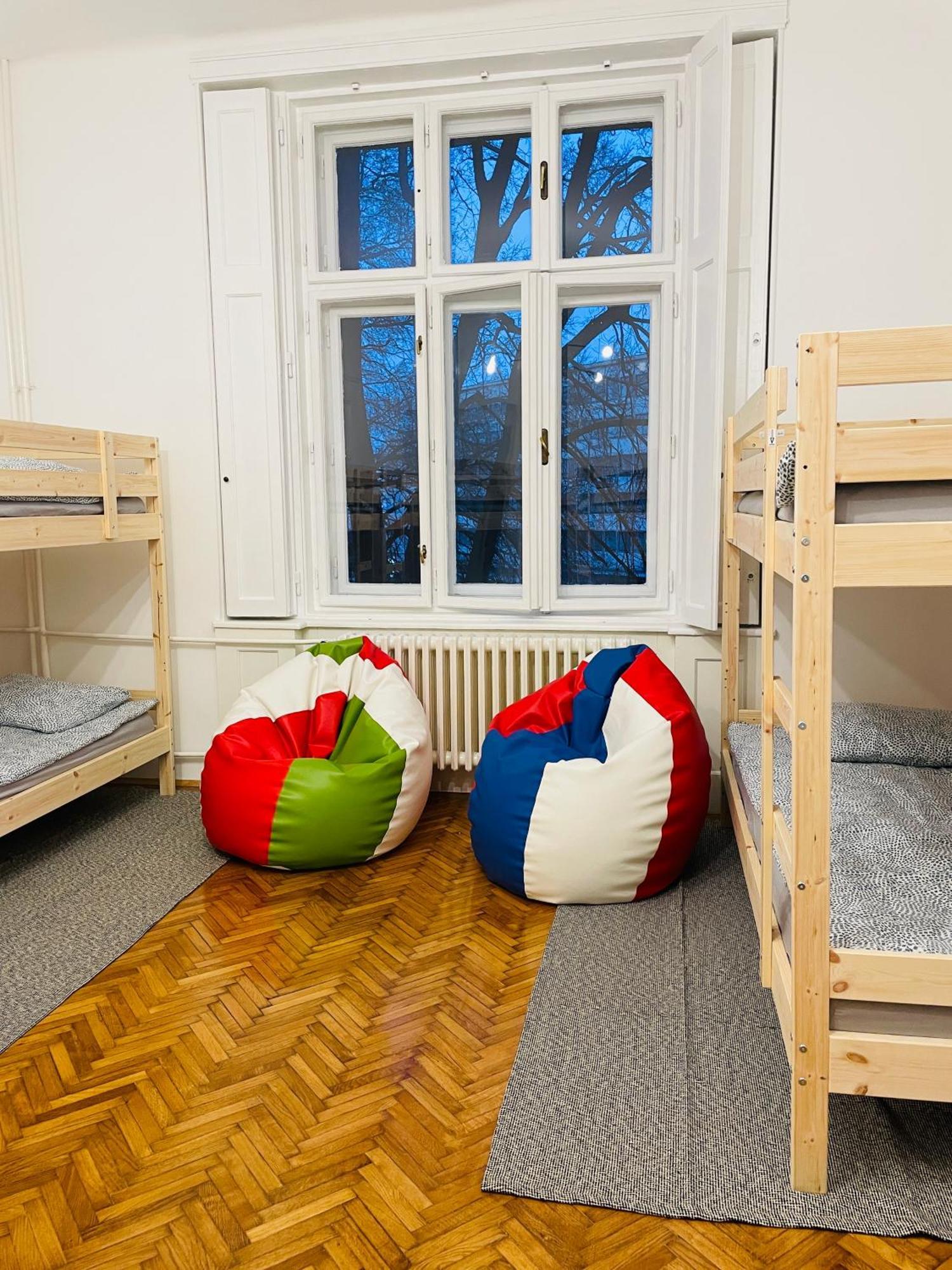 Hostel Green World Novi Sad Bagian luar foto