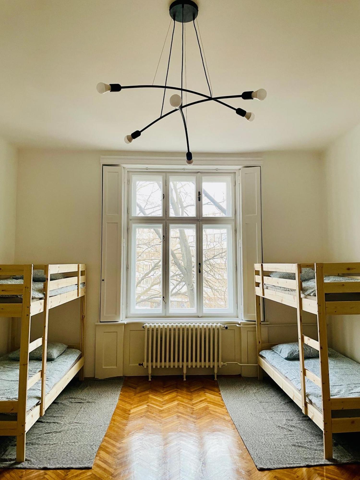 Hostel Green World Novi Sad Bagian luar foto