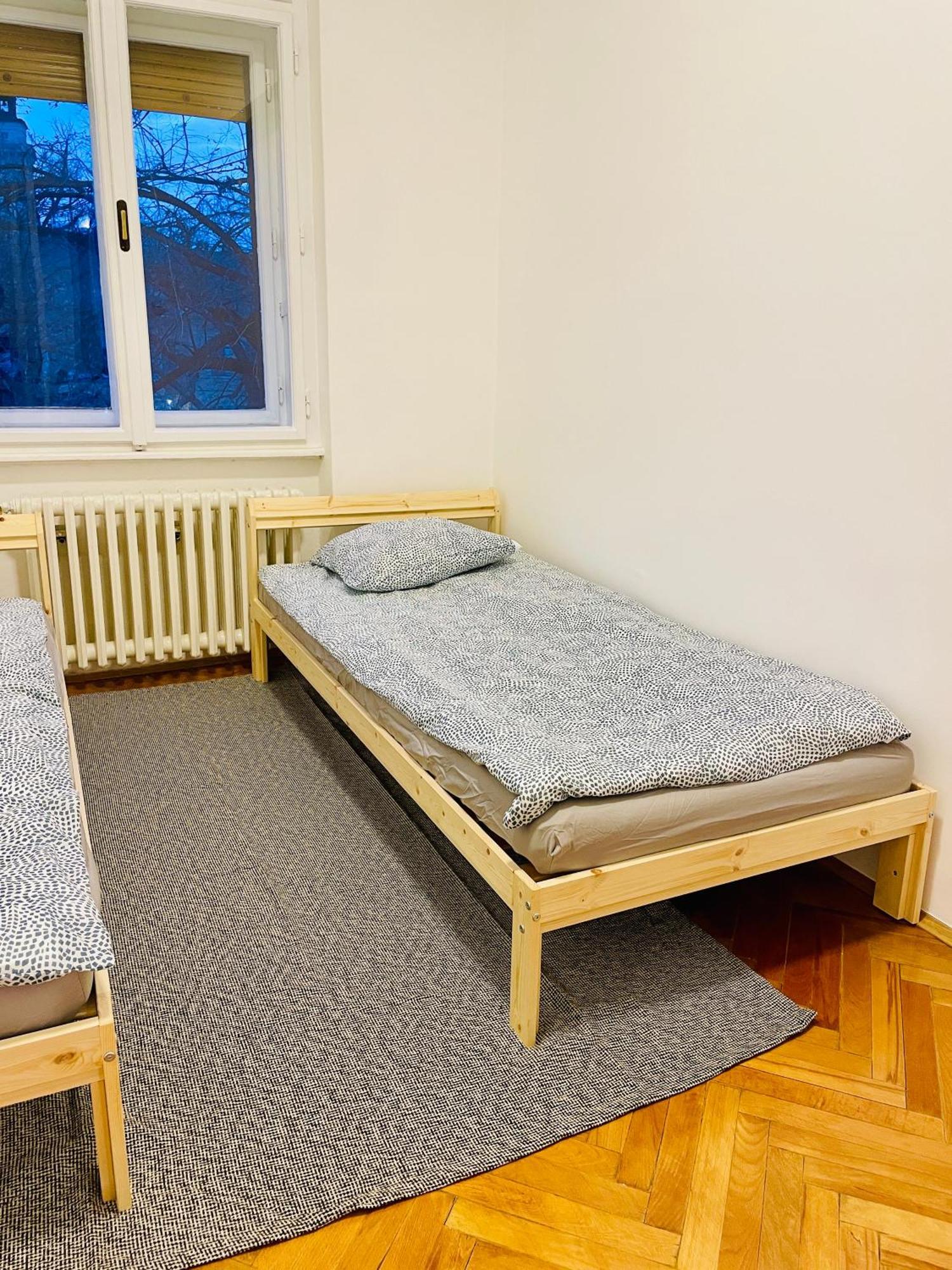 Hostel Green World Novi Sad Bagian luar foto